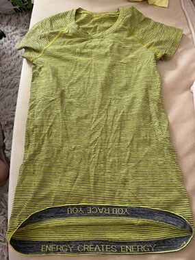 lululemon athletica Yellow and Black Striped size 4